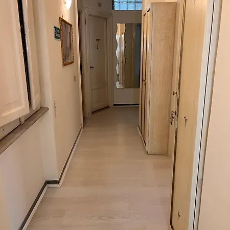 Dolcevirginia 3* Roma